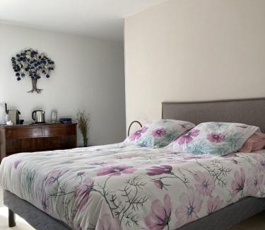 Lagorce Cama Y Desayuno | Chambre d'hôtes Lavande- A l'Ombre des Tilleuls