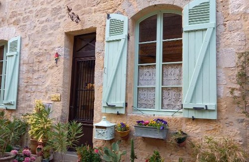 Saint-Cyprien Cama Y Desayuno | chambre d hôtes les remparts