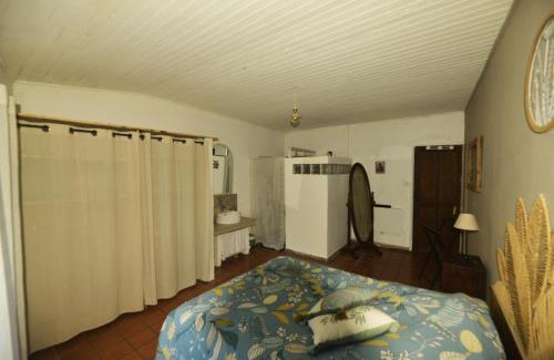 Mas Thibert Cama Y Desayuno | Chambre d'hôtes Via Rhôna