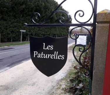 Fougeres-sur-Bievre Cama Y Desayuno | Chambre d'hotes "Les Paturelles"