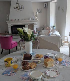 Saint-Andre-de-la-Marche Casa | Chambre dans un cadre bucolique avec petit-déjeuner