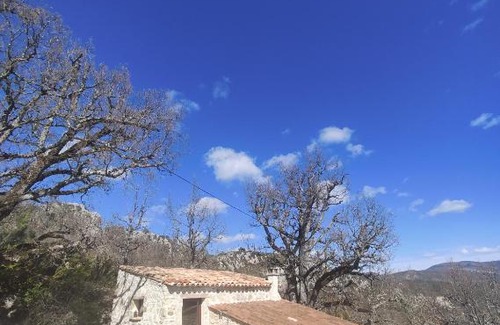 Trigance Cama Y Desayuno | Chambre de la Roche Trouée GR49 TRIGANCE