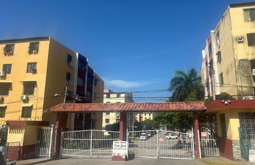 Santa Maria Casa | Chambre Deux Palmiers avec Salle de Bain Partagée Proche de l'Aéroport