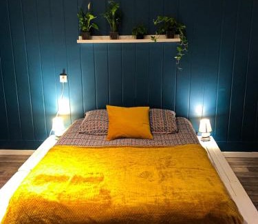 Cognac Casa | chambre double avec salle de bain privative