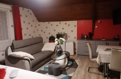 Saint-Aubin-Les-Elbeuf Cama Y Desayuno | Chambre du Jardin Fleuri