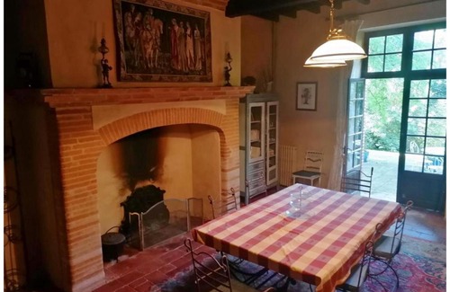 Castelsarrasin Casa | Chambre du Pigeonnier avec accès piscine !