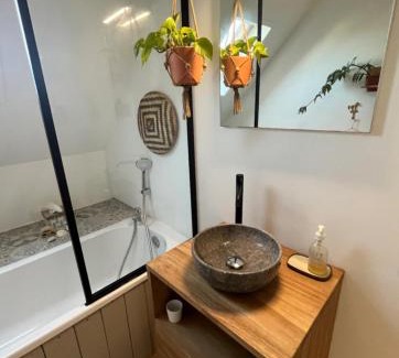 Santes Casa | Chambre et salle de bain privée