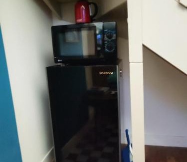 Bourg-l'Eveque Casa | Chambre indépendante avec salle de bains privée