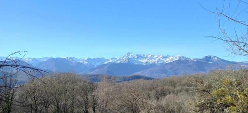 Soulan Cama Y Desayuno | CHAMBRE INDEPENDANTE au calme en moyenne montagne