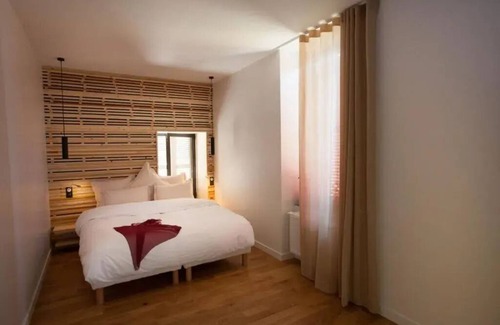 Bonnefamille Cama Y Desayuno | Chambre Même pas malle L'Alouette, 20 minutes from the airport.