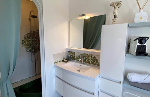 Saint Didier de la Tour Apartamento | Chambre Orchidée - Domaine de la Provençale