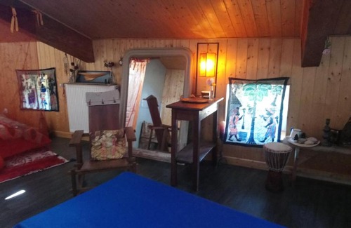 Saint-Julien-Vocance Casa | Chambre privée chez l'habitant