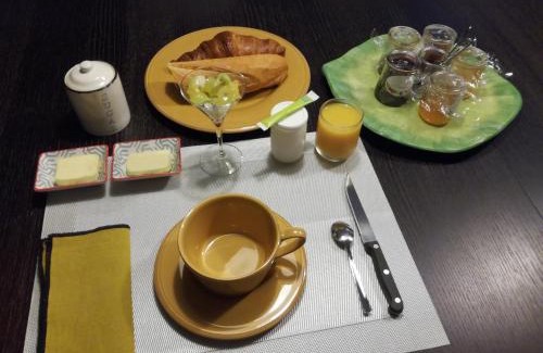 Le Lude Cama Y Desayuno | Chambre Rose Blanche