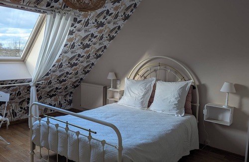 Le Lude Cama Y Desayuno | Chambre Rose Blanche