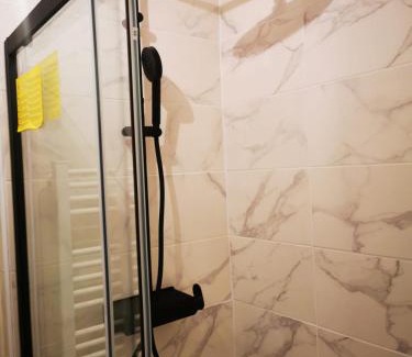Saint-Ouen-l'Aumone Casa | Chambre simple