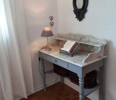 L'Honor-de-Cos Casa | Chambre soignée et accueillante à la campagne - Ch Rouge