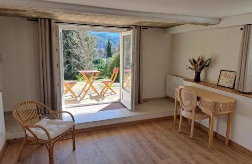 La Celle-sous-Gouzon Casa | Chambre spacieuse vue sur le Ventoux