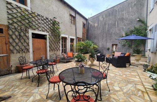 Chateauroux Cama Y Desayuno | Chambre spacieuse avec grand lit et salle d'eau privée, petit-déjeuner inclus - Châteauroux - FR-1-591-601