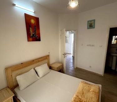 St. Louis Casa | Chambre tout confort climatisée - SDB intérieure privée & Cuisine équipée & Breakfast