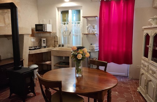 Perrusson Apartamento | Chambre Troglodyte 26m² Proche des Chateaux de la Loire des Circuits a Velo