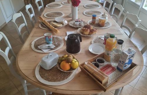 La Chapelle-aux-Choux Cama Y Desayuno | Chambres d'hôtes Le Petit Gravier