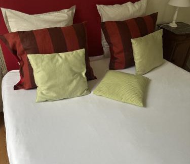 Bretteville-sur-Odon Cama Y Desayuno | Chambres d'hôtes du Bas Manoir