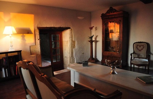 Champagne-et-Fontaine Cama Y Desayuno | Chambres d'Hôtes La Grange Au Bois