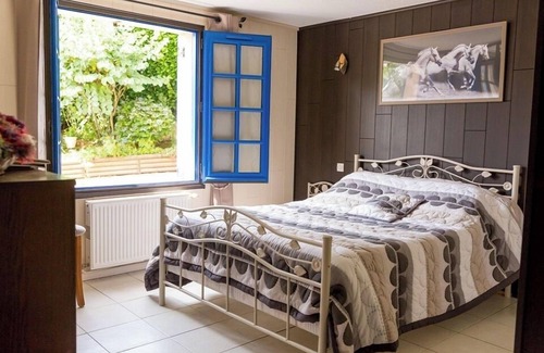 La Souterraine Casa | CHAMBRE D HOTES FLOROMEL