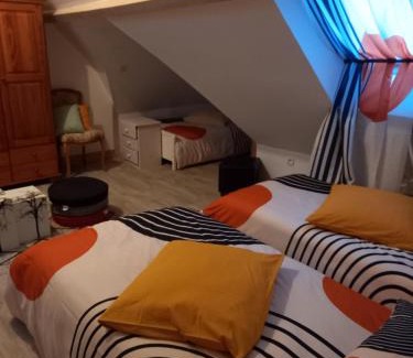 Cerans-Foulletourte Casa | Chambres doubles et dortoir
