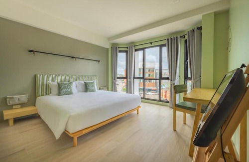 Talat Nuea Hotel | Chamemon Bed Phuket Town