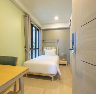 Talat Nuea Hotel | Chamemon Bed Phuket Town