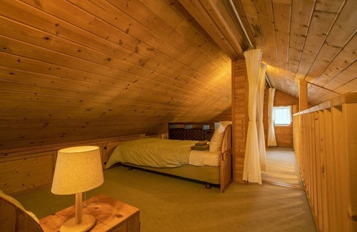 Madarao Mountain Resort Cabaña | Chamonix 5 / Myoko Niigata