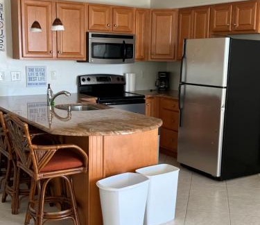 North Wildwood Apartamento | Champagne Island Resort Unit 305