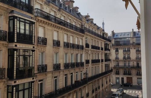 Champs-Elysees Apartamento | Champs Elysées!Montaigne, New&Luxurious 6pers flat