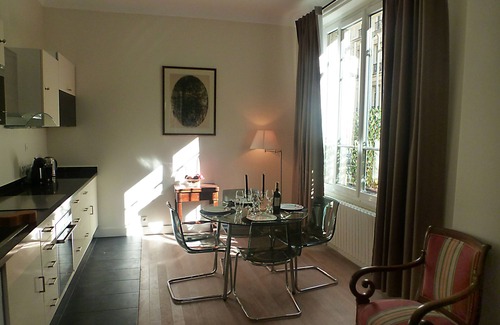 Chaillot Apartamento | Campos Elíseos brillante Amplio Lujoso 1 dormitorio Apartamento