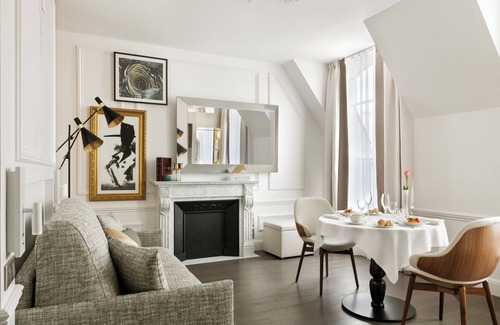 Faubourg-du-Roule Apartamento | Champs Elysees Duplex Toits de Paris With Aircon