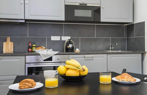 8th Arrondissement Apartamento | Champs Elysees-the mythical Avenue of Paris-an elegant space of 160m2