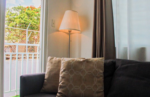 Ponce Centro Apartamento | Chandelier 202