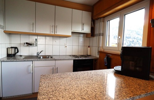 Chandolin Apartamento | Chandolin is accessible all year round from Sierre by car or bus. However, the Val d'Anniviers is a