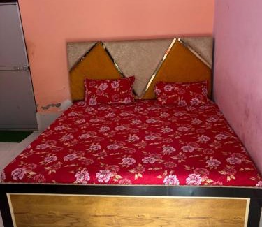 Misrikh Casa | Chandrakala Ashram