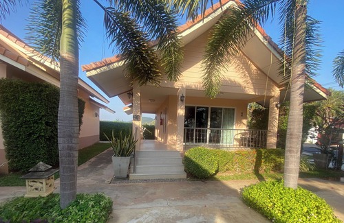 Pak Nam Pran Villa | Chang Noi wheelchair accessible resort