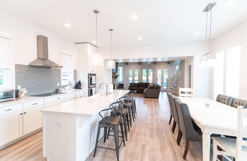 Dadeville Casa | Changes in Latitude | 4 Bed, 3 Bath