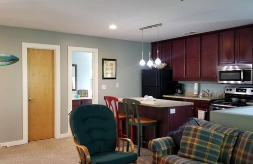Raleigh Apartamento | Changes In Latitudes Pool & Apartment Raleigh NC.