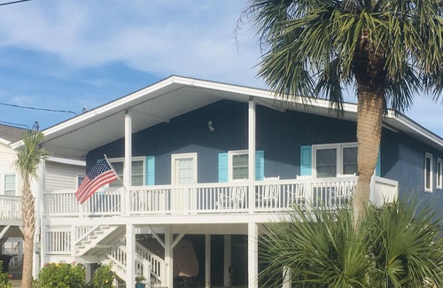 North Myrtle Beach Casa | Inicio del canal con muelle a pocos pasos de la playa