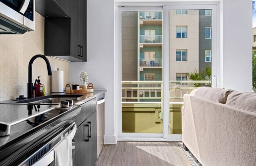 Channel District Apartamento | Channelside Studio: Perfect for Work Trips! DT