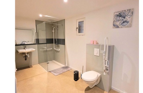 Saint-Helen Casa | "chantoiseau" Gîte Spacieux et Apaisant Avec SPA Extérieur Privatif