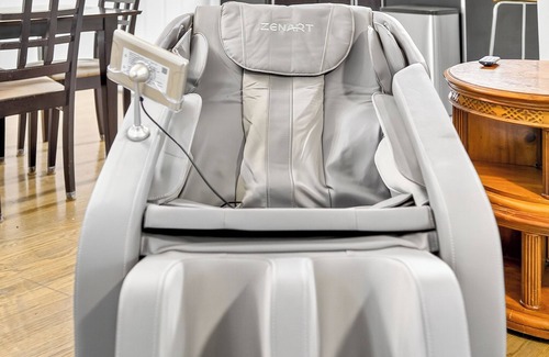 Chapel Hill Casa | Chapel Hill/Durham Retreat; hot tub, massage chair, massaging shower.