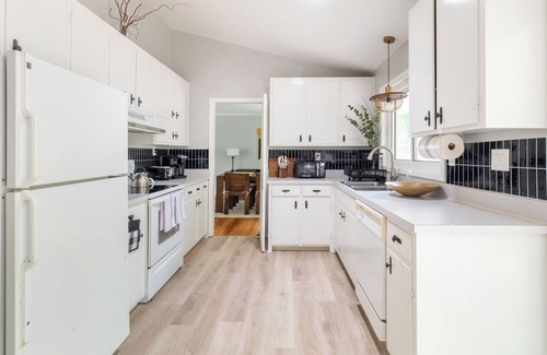 Chapel Hill Casa | Chapel Hill Nature Retreat with Room for the Entire Family