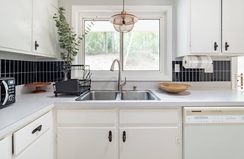 Chapel Hill Casa | Chapel Hill Nature Retreat with Room for the Entire Family