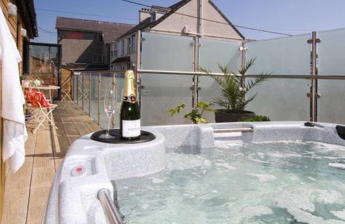 Rhosneigr Casa | Chapel House